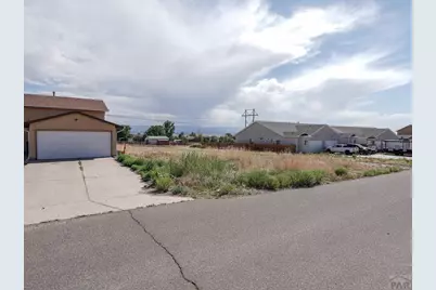 242 W Elbow Dr, Pueblo West, CO 81007 - Photo 2