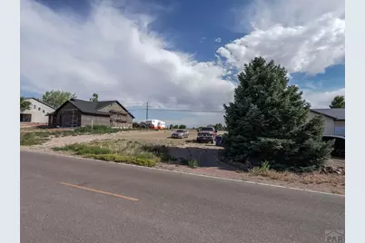 432 W Coral Dr, Pueblo West, CO 81007 - Photo 2