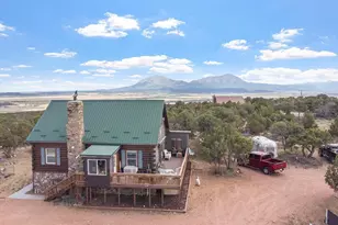 166 Vega, Walsenburg, CO 81089 - Photo 2