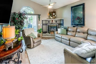 1001 Cherrycrest Dr, Pueblo, CO 81005 - Photo 12