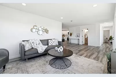 1361 S Tonalea Drive, Pueblo, CO 81007 - Photo 4