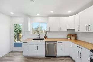 1361 S Tonalea Dr, Pueblo, CO 81007 - Photo 8