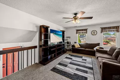 7 Emperor Ct, Pueblo, CO 81005 - Photo 2