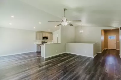 2210 Antelope Way, Pueblo, CO 81005 - Photo 2