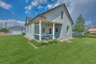 203 E Field St, La Veta, CO 81055 - Photo 2
