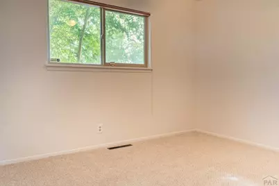 2114 Vinewood Ln, Pueblo, CO 81005 - Photo 8