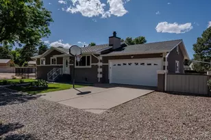 1327 Terry Cir, Pueblo, CO 81005 - Photo 58