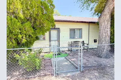1052 Carson Ave, Las Animas, CO 81054 - Photo 2