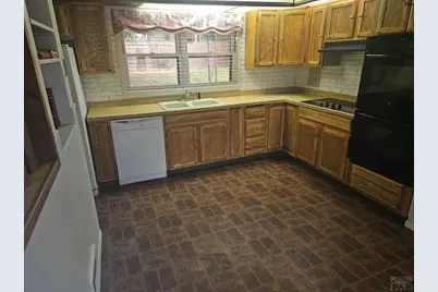 1108 Mass St, Pueblo, CO 81001 - Photo 6