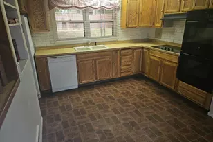 1108 Mass St, Pueblo, CO 81001 - Photo 6