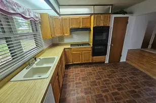 1108 Mass St, Pueblo, CO 81001 - Photo 4