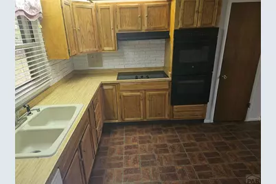 1108 Mass St, Pueblo, CO 81001 - Photo 8