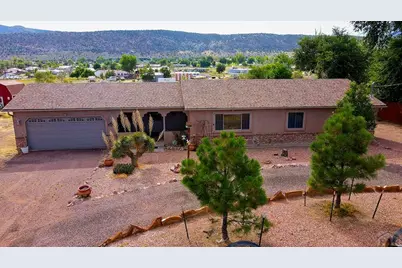 1049 York Ave, Canon City, CO 81212 - Photo 2