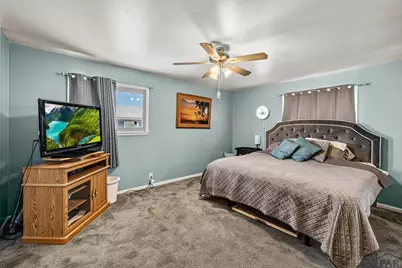 4011 Valley Dr, Pueblo, CO 81008 - Photo 12