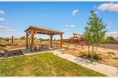 1165 W Meadowmoor Dr, Pueblo, CO 81007 - Photo 36