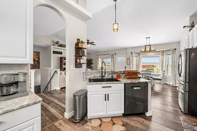 1165 W Meadowmoor Dr, Pueblo, CO 81007 - Photo 14