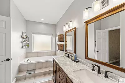 1165 W Meadowmoor Dr, Pueblo, CO 81007 - Photo 8