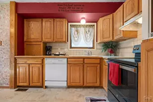 4 Wallflower Ct, Pueblo, CO 81001 - Photo 8
