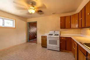 2541 Camellia St, Pueblo, CO 81005 - Photo 10