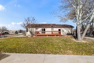 570 S Bellflower Dr, Pueblo West, CO 81007 - Photo 22