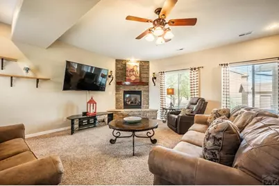 5078 Hummingbird Ct, Pueblo, CO 81008 - Photo 18