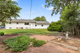 64 Radcliff Ln, Pueblo, CO 81005 - Photo 32