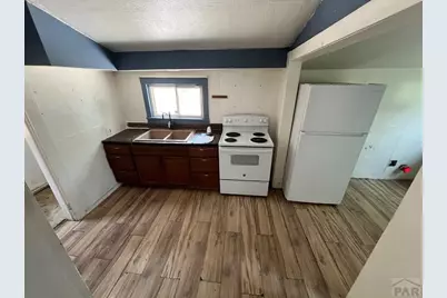 1421 E 12th St, Pueblo, CO 81001 - Photo 6