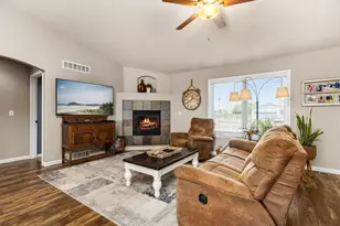 734 E Marigold Dr, Pueblo West, CO 81007 - Photo 4