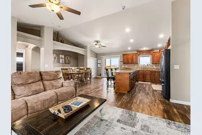 734 E Marigold Dr, Pueblo West, CO 81007 - Photo 10