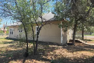 650 Locust Ave, Las Animas, CO 81054 - Photo 2
