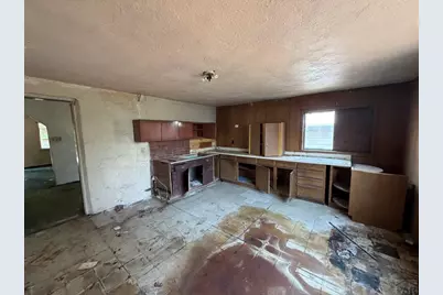 518 Moffat St, Pueblo, CO 81003 - Photo 6