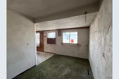 518 Moffat St, Pueblo, CO 81003 - Photo 10