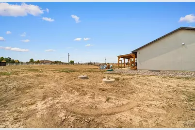 561 N Limon Dr, Pueblo, CO 81007 - Photo 24