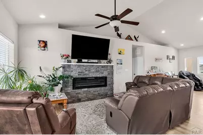 1673 N Calle Rosa Dr, Pueblo West, CO 81007 - Photo 10