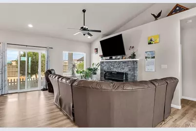 1673 N Calle Rosa Dr, Pueblo West, CO 81007 - Photo 12
