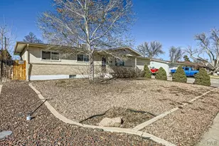 43 Fordham Cir, Pueblo, CO 81005 - Photo 2