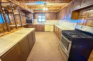 708 S 2nd St, Lamar, CO 81052 - Photo 4