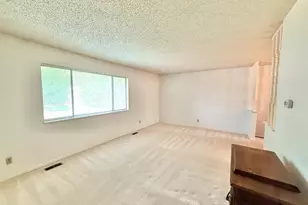 16 Oakbridge Dr, Pueblo, CO 81001 - Photo 6