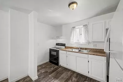 608 E 10th St, Pueblo, CO 81001 - Photo 12