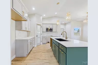 175 S Wiggins Dr, Pueblo West, CO 81007 - Photo 12