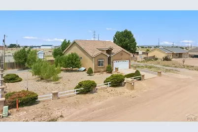 703 N Canvas Dr, Pueblo West, CO 81007 - Photo 4