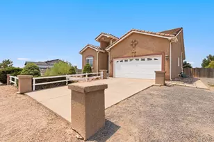 703 N Canvas Dr, Pueblo West, CO 81007 - Photo 2