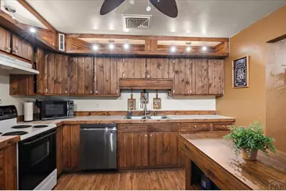 2581 Camellia St, Pueblo, CO 81005 - Photo 12