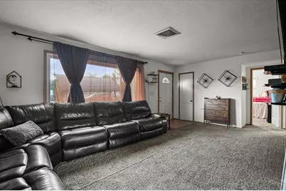 2581 Camellia St, Pueblo, CO 81005 - Photo 6