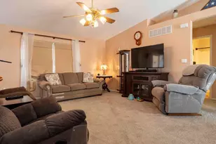 403 N Desert Cove Dr, Pueblo West, CO 81007 - Photo 14