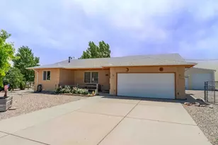 403 N Desert Cove Dr, Pueblo West, CO 81007 - Photo 2