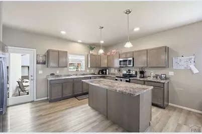 2324 Riverboat Ct, Pueblo, CO 81008 - Photo 6