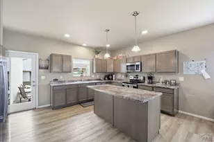 2324 Riverboat Ct, Pueblo, CO 81008 - Photo 6