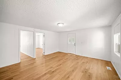 535 Cactus St, Pueblo, CO 81005 - Photo 4