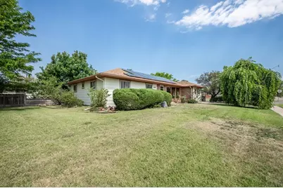305 Moore Ave, Las Animas, CO 81054 - Photo 4